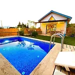 Rengin Holiday home *